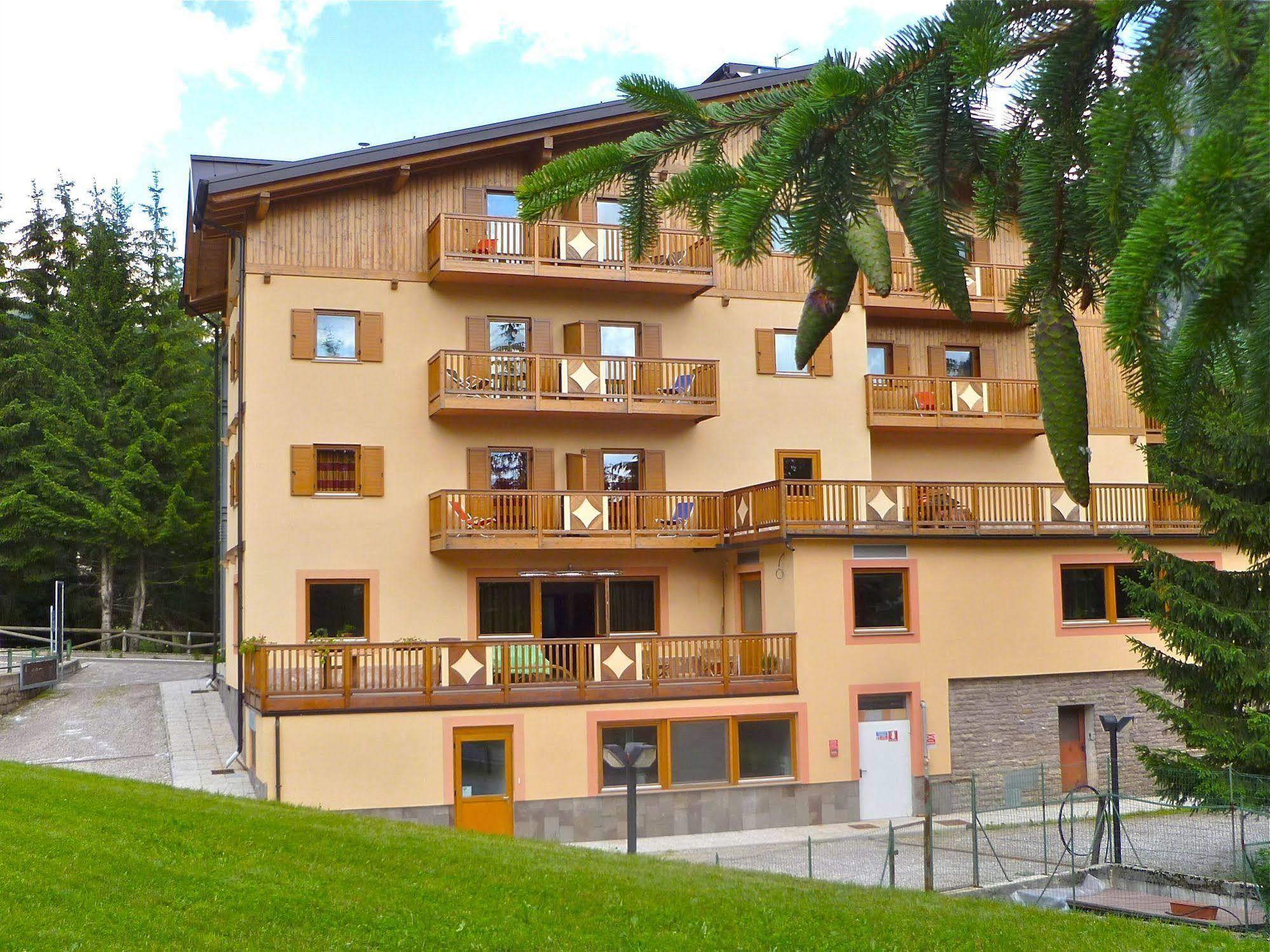 Hotel Relais San Giusto Campitello di Fassa Exterior foto