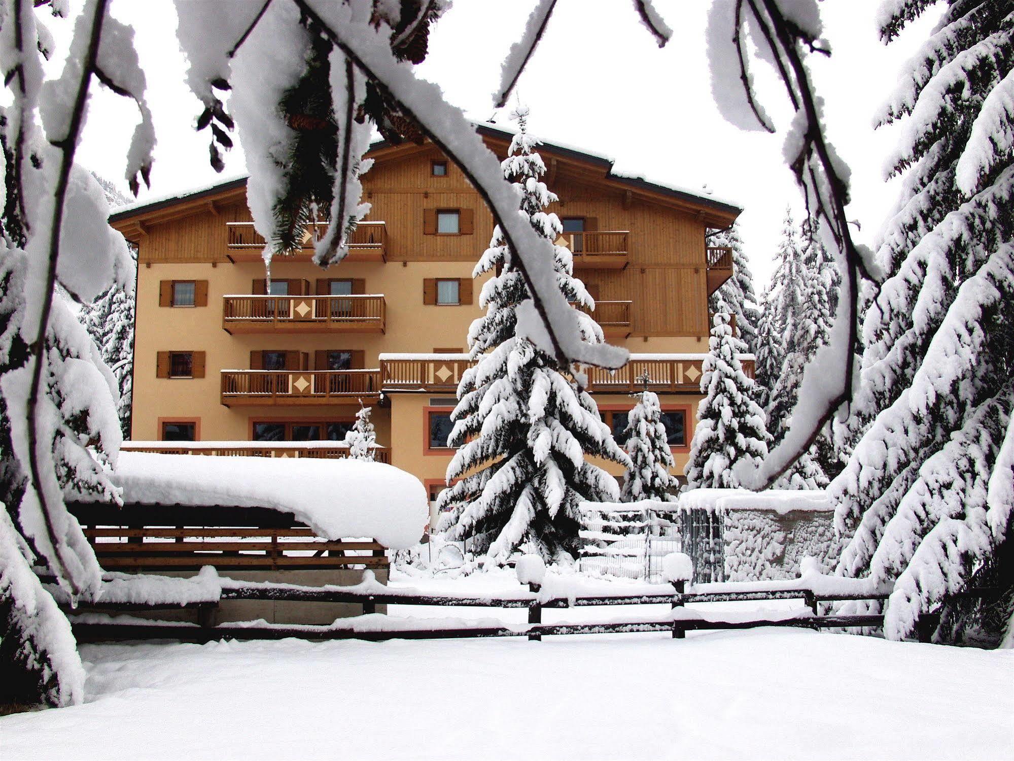 Hotel Relais San Giusto Campitello di Fassa Exterior foto